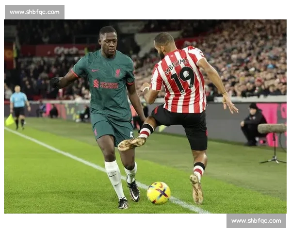 回顾曼联与西汉姆联交锋战绩红魔主场优势是否延续本赛季走势分析